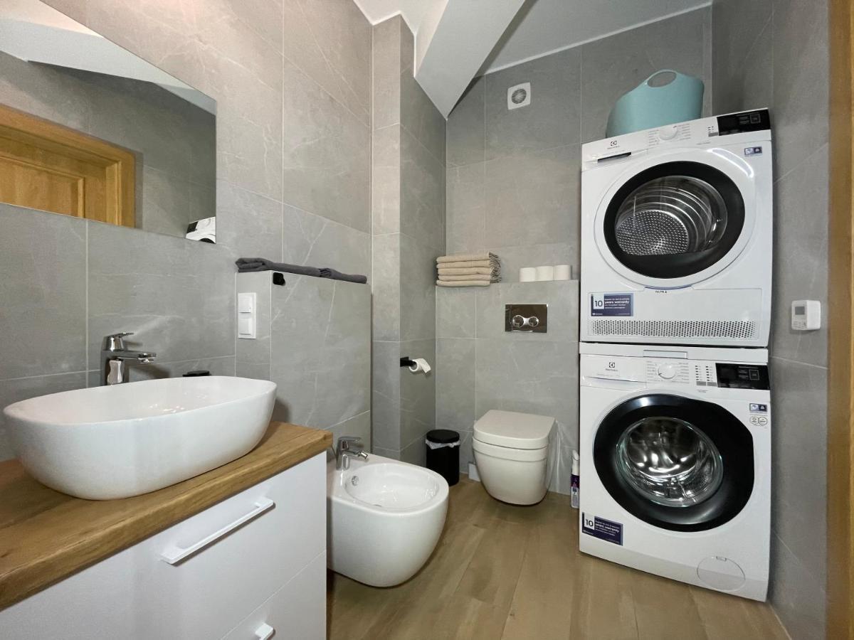 Superior Laguna Beskidow 3 Rooms! Sauna&Gym! Air Condition! 자제체 외부 사진